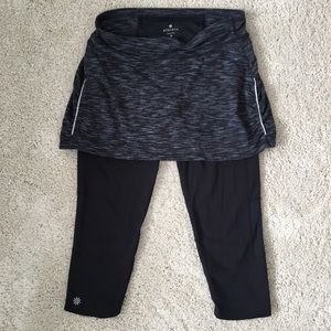 Athleta Skirted Capri Athletic Pants Size M